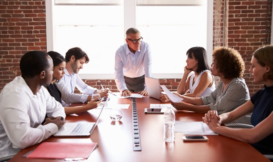 taking minutes of meeting