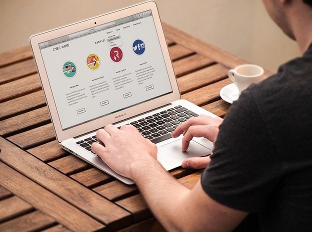 peluang bisnis online pembuatan website